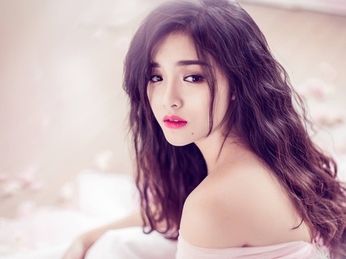 Dien vien nhi ‘Mui ngo gai’ lot xac thanh thieu nu xinh dep hinh anh