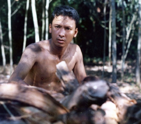 Một cơ duyên với điện ảnh, anh vụt sáng thành sao với nhiều vai diễn hay. Nhưng khi sự nghiệp đang tốt đẹp, Thiệu Ánh Dương đột ngột chia tay điện ảnh. Anh tập trung cho việc học và trở thành một luật sư. 