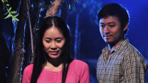 Lê Phương sẽ vào vai Út Trinh- một cô gái xinh đẹp, hiếu thảo. Trinh có mối tình đẹp với Hai Tấn do Quý Bình thủ vai, nhưng cái nghèo đã phá nát hạnh phúc giản đơn của đôi tình nhân trẻ,