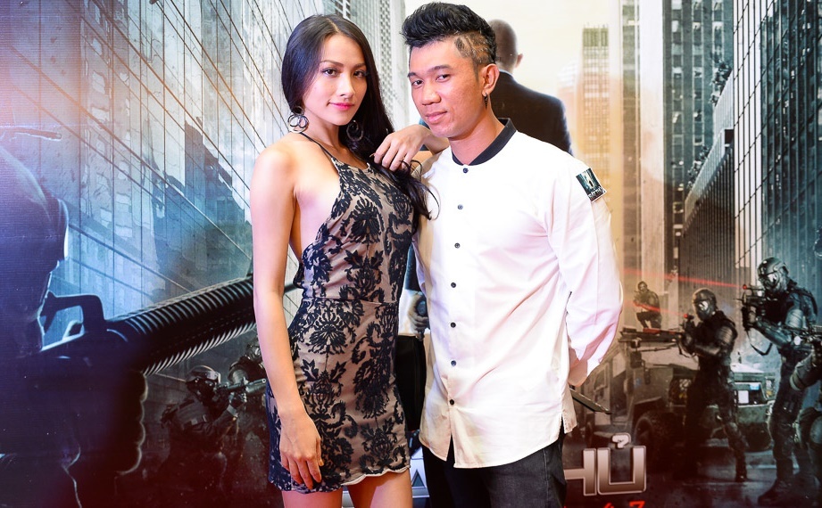 Ca - nhạc sĩ Lương Bằng Quang luôn đồng hành cùng bạn gái trong các sự kiện. Cặp đôi yêu nhau đã lâu nhưng chưa xác định khi nào sẽ tổ chức hôn lễ.