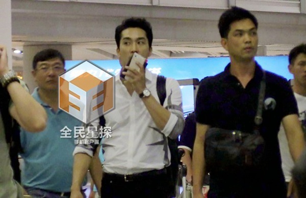 Tài tử thường xuyên đi lại giữa Trung Quốc và Hàn Quốc.