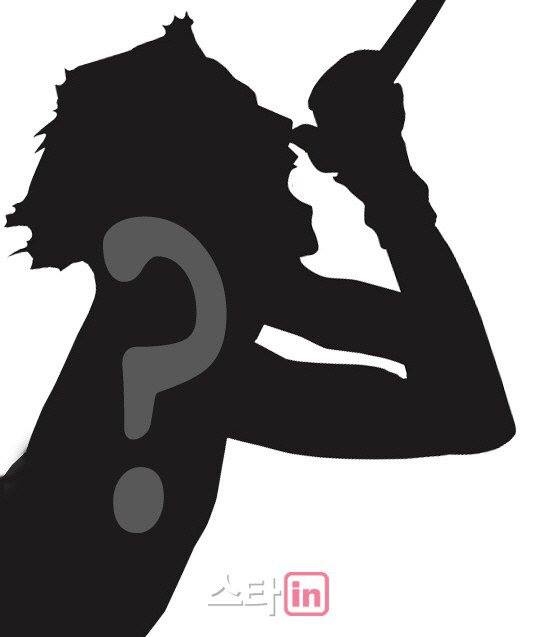 Một nam ca sĩ lộ clip nóng.