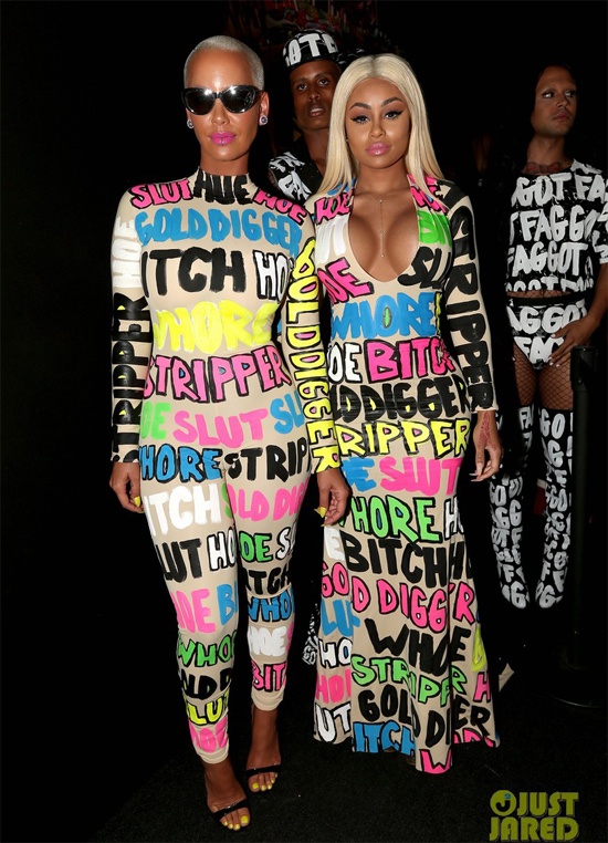 Người mẫu Amber Rose và cô bạn Blac Chyna diện trang phục đôi nổi bật.