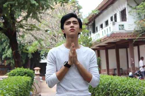 Gần đây, Nguyễn Bình An khiến nhiều khán giả nữ mê mệt với vai diễn mới trong phim truyền hình Tình và lý. Sắp tới, nam diễn viên sinh năm 1992 sẽ có cơ hội xuất hiện trong một dự án điện ảnh hợp tác cùng Hàn Quốc.