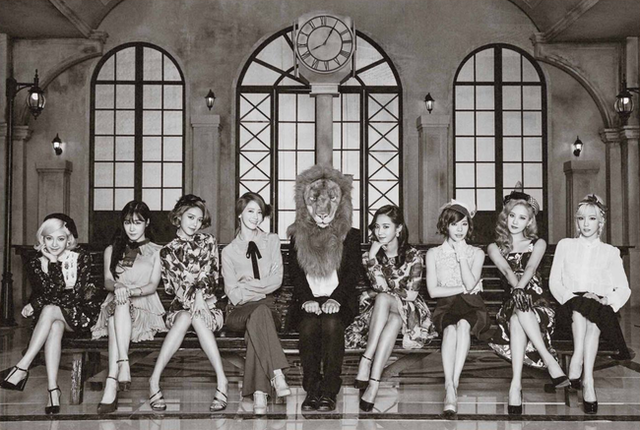 SNSD với single mới Lion Heart.
