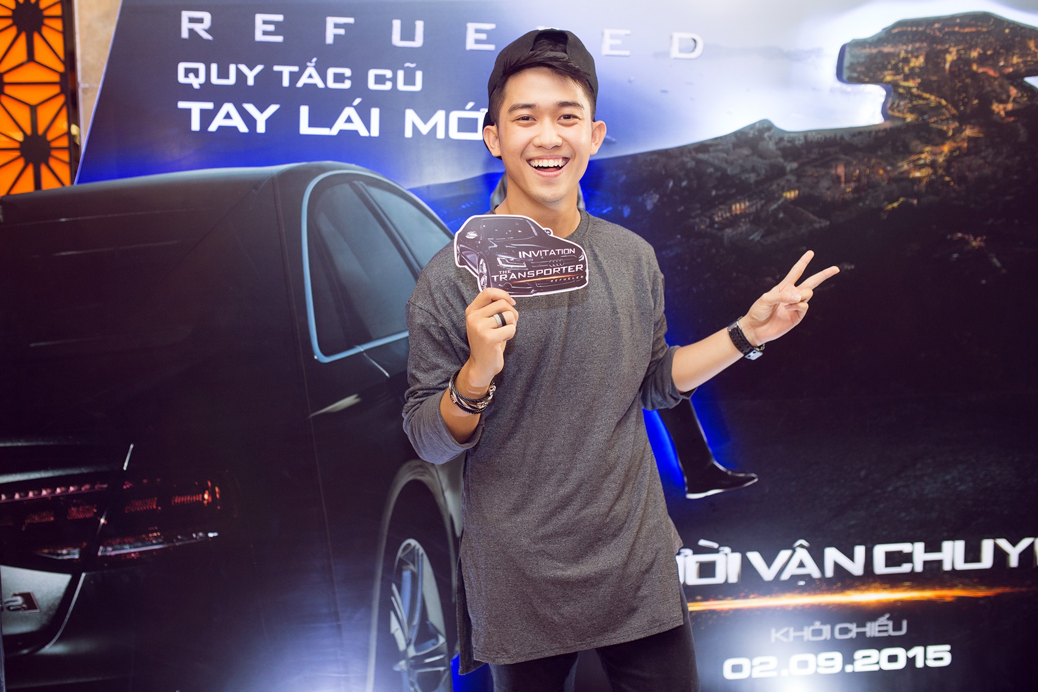 VJ Trương Quốc Bảo xuất hiện tươi tắn, trẻ trung. Anh cũng là fan của dòng phim hành động, rượt đuổi của Mỹ.