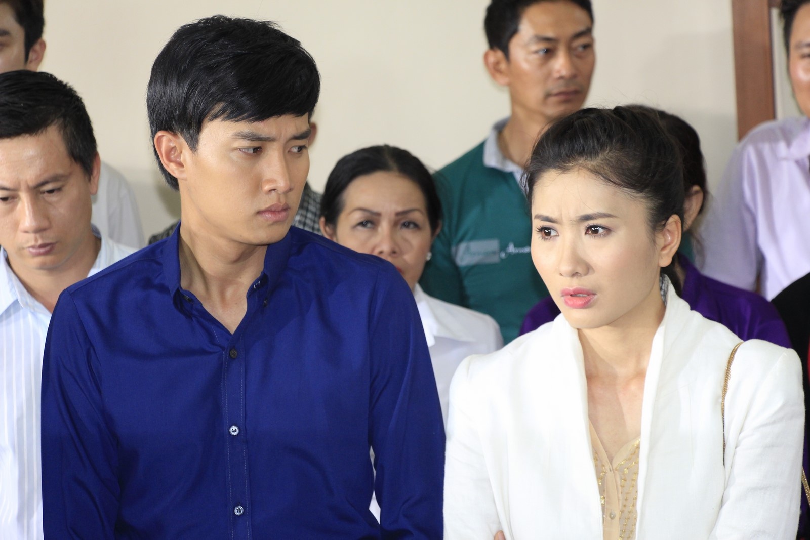  Về phía Thư, định mệnh đưa đẩy cô gặp Nguyên (Quốc Trường đóng ), một thanh niên trí thức, gặp “cú sốc” từ gia đình nên bị tâm thần.