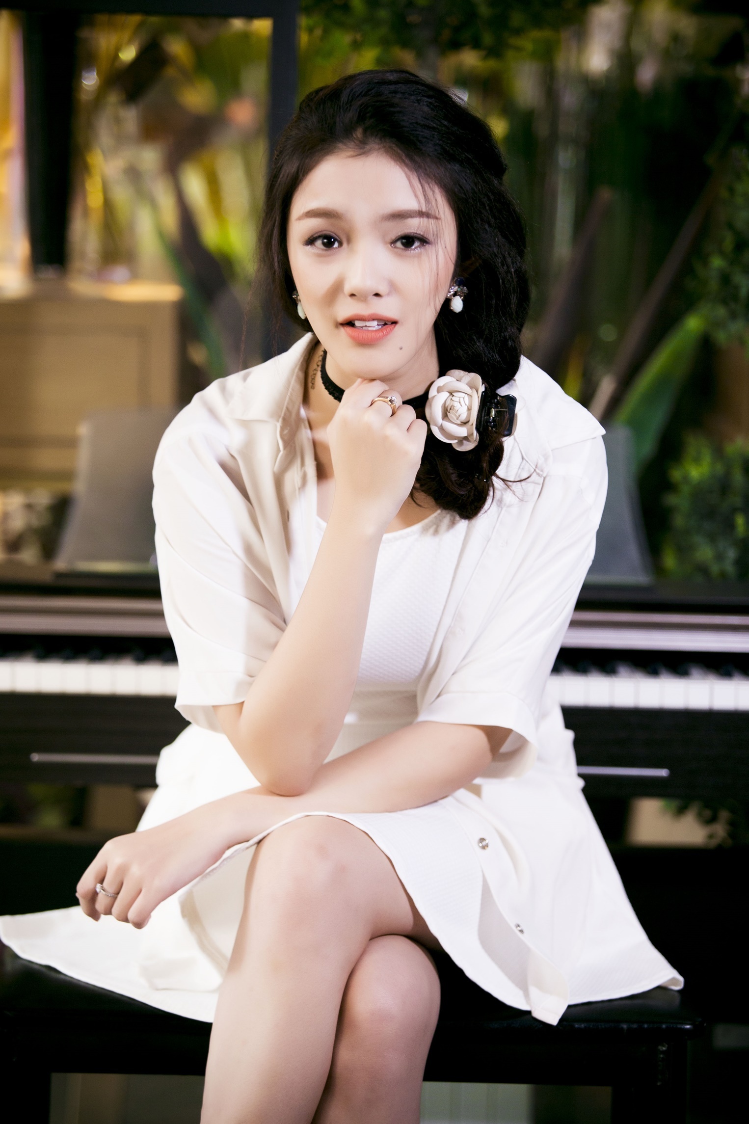 Nếu như trước đây, cô thường xuyên bị chê về phong cách thời trang. Thì hiện tại, Nhật Hạ đã lột xác với hình ảnh thiếu nữ quyến rũ và xinh đẹp.