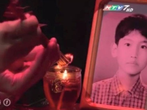 Anh Changmin (TVXQ) bi dua len ban tho trong phim Viet hinh anh