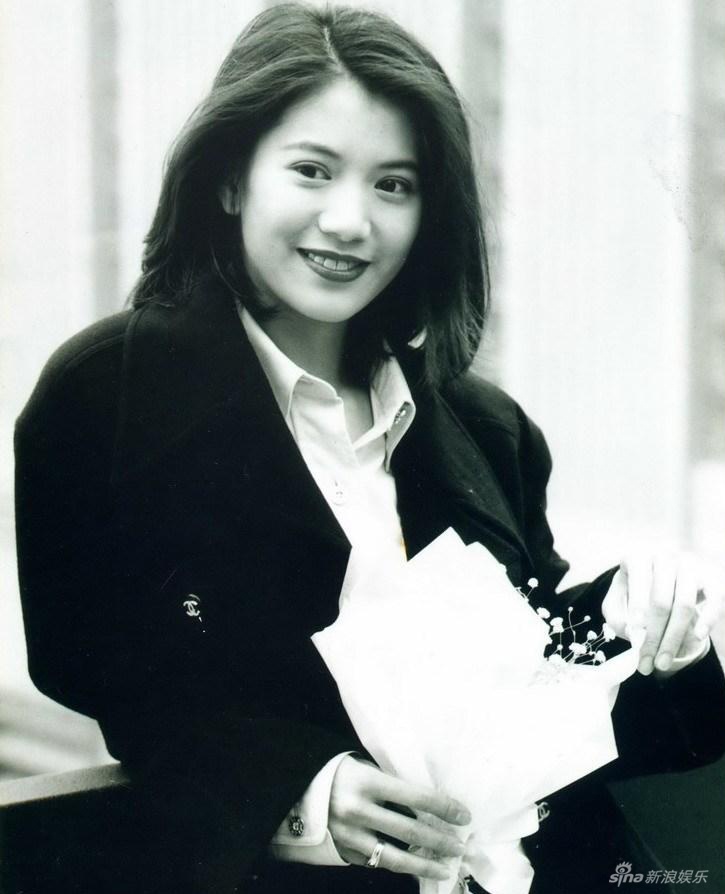 Viên Vịnh Nghi thập niên 90 là tên tuổi bảo chứng của làng giải trí. Cô góp mặt trong nhiều dự án điện ảnh.