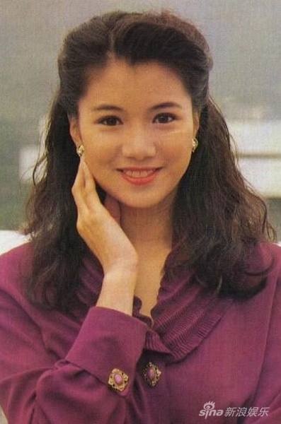 Viên Vịnh Nghi không thích trang điểm, cô ưa sự mộc mạc.