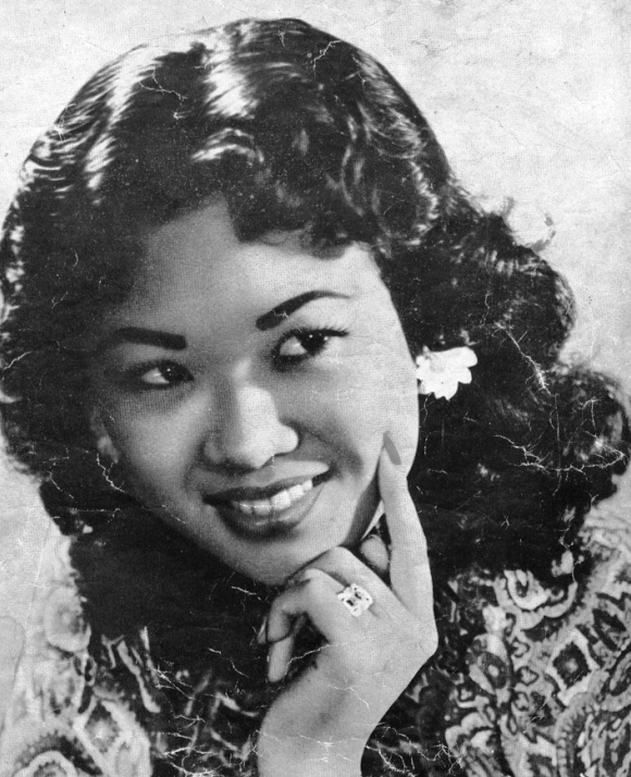 Tinh ca (Pham Duy) bieu dien Thai Thanh hinh anh