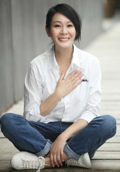 Nữ diễn viên Lưu Nhược Anh bị ám ảnh bởi bóng tối. Cô luôn khó thở, chán nản và lo lắng khi ở trong bóng tối. Đoàn làm phim phải hỗ trợ về ánh sáng tối đa khi làm phim với Nhược Anh.