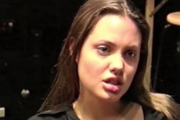 Video Angelina Jolie hoc dien xuat thoi tre gay chu y hinh anh