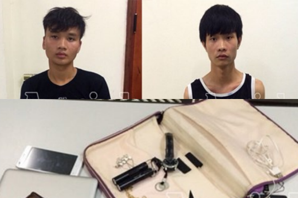 Cảnh sát huyện Sóc Sơn cho hay, cơ quan điều tra ra quyết định khởi tố vụ án hình sự “Trộm cắt tài sản” với hai đối tượng. Tại cơ quan điều tra, hai đối tượng thừa nhận hành vi trộm cắp tài sản. (Ảnh hai đối tượng sau khi bị bắt giữ và tang vật. Ảnh: ANTĐ)