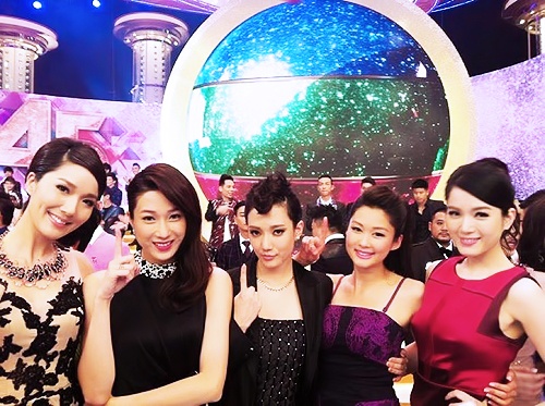 Sầm Lệ Hương cùng bạn thân: Chung Gia Hân, Vương Quân Thanh, Lý Á Nam Câu Văn Tuệ