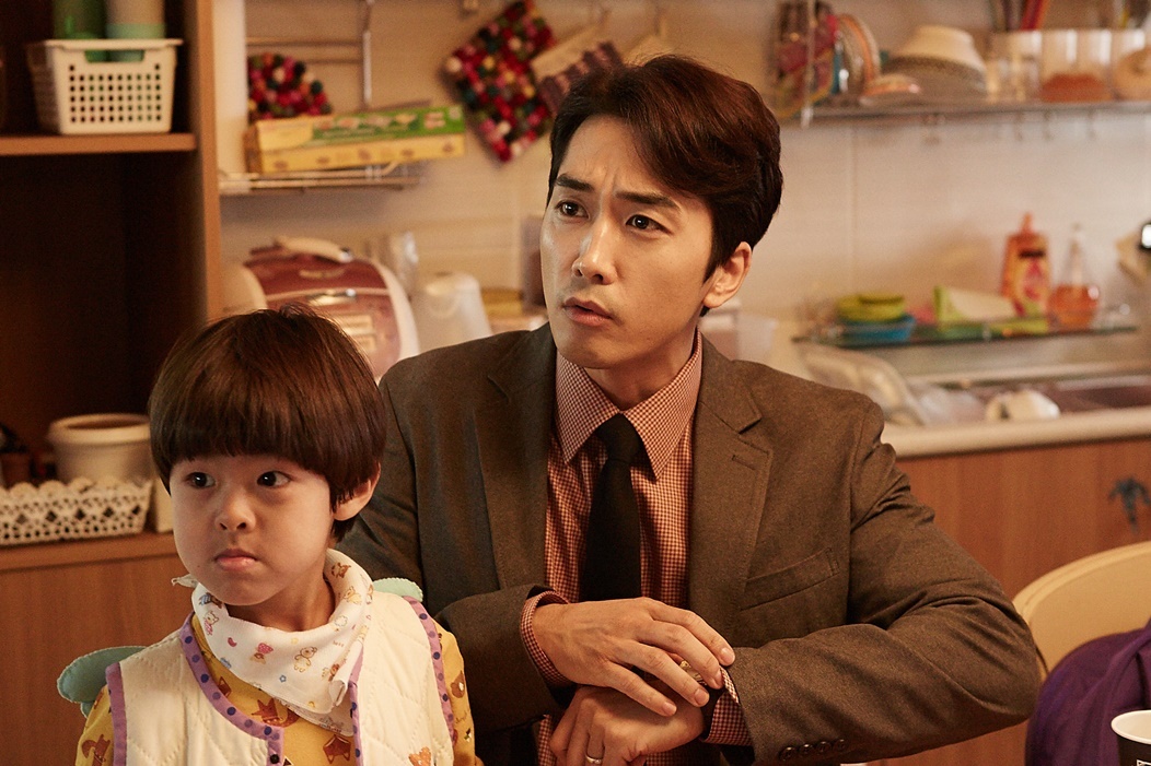 Trong phim, Song Seung Hun vào vai Sung Hwan, một người chồng, người cha của hai đứa trẻ kiêm nhân viên văn phòng. Tính tình Sung Hwan hiền lành, thật thà và hay thương người nên khiến anh thường xuyên rơi vào những tình huống dở khóc dở cười do bị lợi dụng