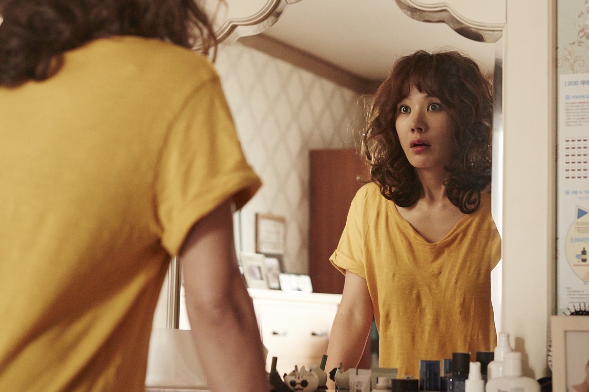 Sau khi cái chết của cô được chứng minh là một sai lầm, Ông trời cho cô cơ hội để quay trở lại với cuộc sống nhưng là trong cơ thể của vợ Sung Hwan ( Song Seung Hun).