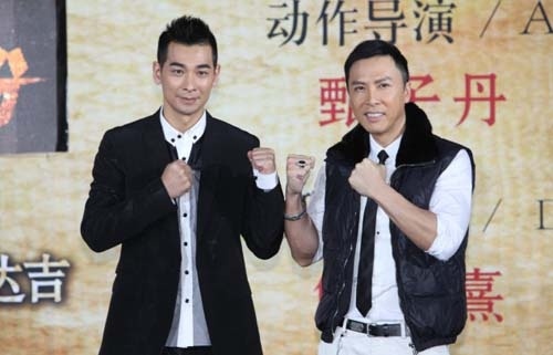 Triệu Văn Trác và Chân Tử Đan cạch mặt nhau.