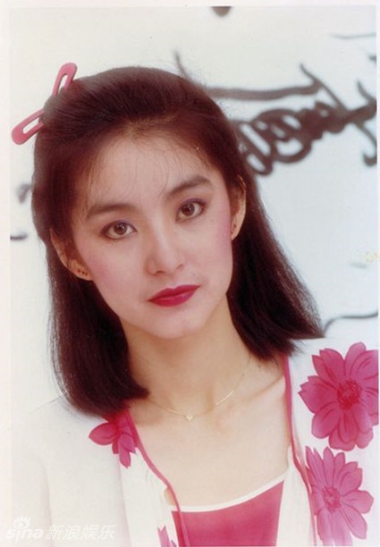 Giai đoạn thập niên 1976-1980, Lâm Thanh Hà trở thành giai nhân của Quỳnh Dao khi bà liên tiếp tham gia các phim Song ngoại, Tôi là một áng mây. 