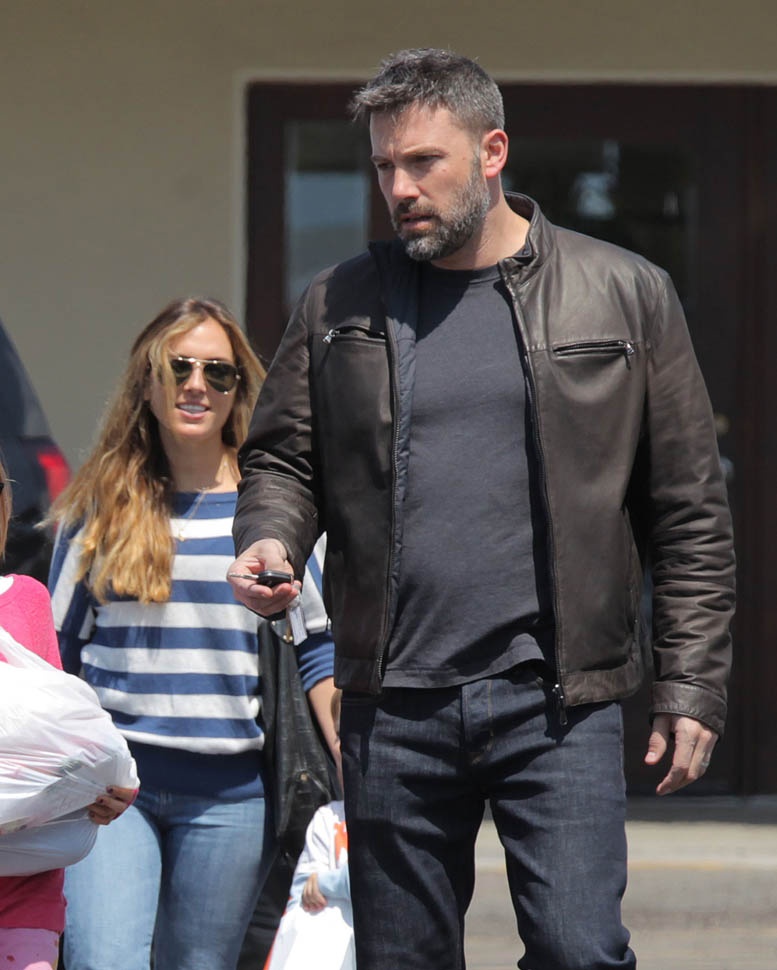 Ben Affleck và cô trông trẻ Christine Ouzounian.