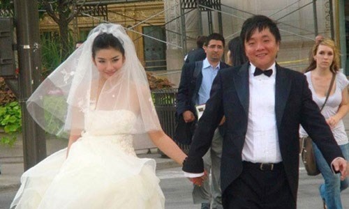 Huỳnh Dịch và người chồng đầu giàu có cưới chỉ sau 41 ngày gặp gỡ.