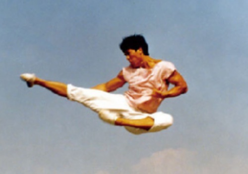 Chan Tu Dan va qua khu ngong cuong, di lam o khu den do hinh anh