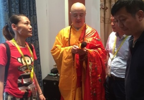 'Duong Tang' Tu Thieu Hoa U60 van di hat kiem tien hinh anh