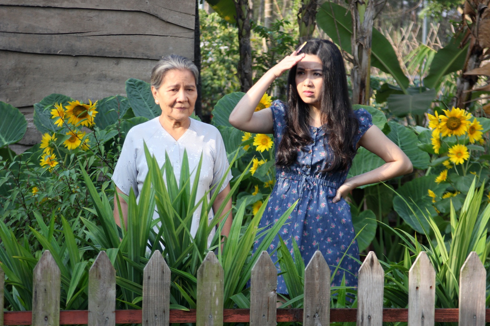 Bếp Của Mẹ là một bộ phim truyền hình của đạo diễn Minh Dofilm (nhà sản xuất của Mỹ Nhân Kế, Lửa Phật, Thần Tượng) với hơn 100 tập đã phát sóng qua 3 năm 2012, 2013 và 2014. Sang năm 2015, đạo diễn Minh Dofilm cùng nhà sản xuất tiếp tục thực hiện mùa thứ 4 cùng những diễn viên chính như: Thái Hòa, Lê Khánh, Hari Won, Huy Khánh, Lan Phương, Phi Phụng, Việt Anh, Hiếu Hiền, Hữu Châu, Đình Toàn, Đại Nghĩa, Nancy Nguyễn, Lại Thanh Hương............