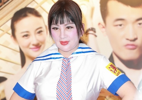 Tham hoa tham my 67 tuoi ngay cang bi che phan cam hinh anh