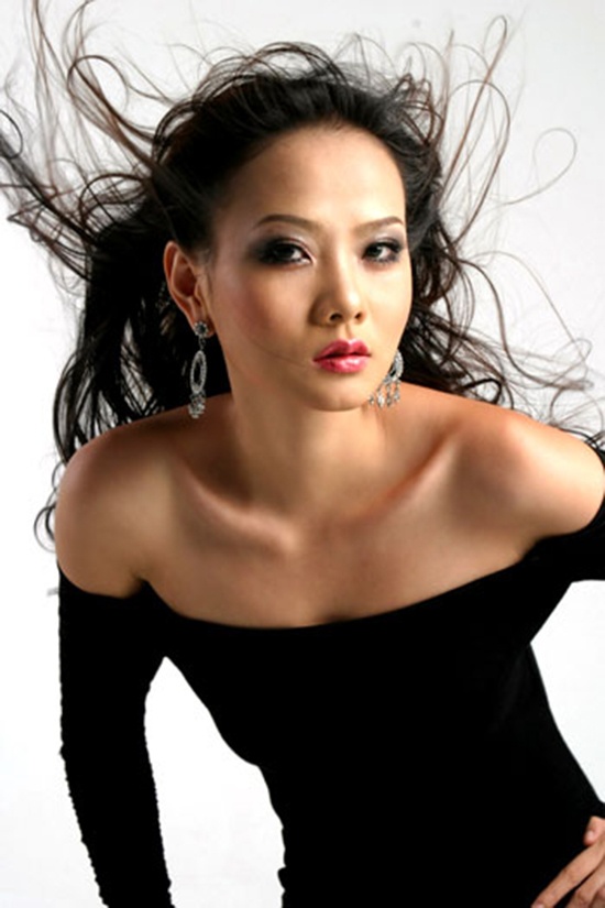 Dương Yến Ngọc Khán giả yêu mến Những cô gái chân dài, chắc sẽ khó quên nhân vật vật cô bạn cùng phòng quái chiêu của Anh Thư do người mẫu Dương Yến Ngọc đảm nhận. Sau đó, cô tiếp tục góp mặt trong hai bộ phim là 1735km và Cú đấm nhưng đều không gặt được thành công.