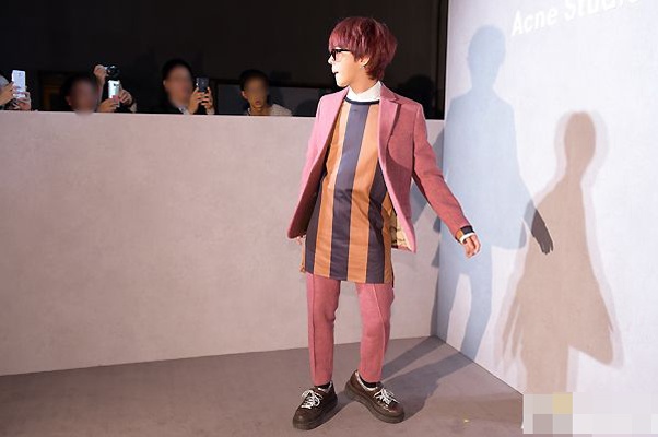 G-Dragon di giay don de lo chieu cao khiem ton hinh anh