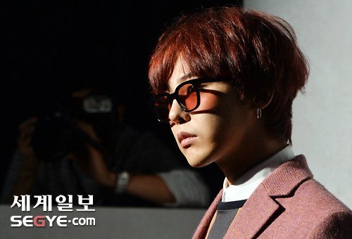 Mặc dù không nổi bật về ngoại hình nhưng trưởng nhóm Big Bang được biết đến nhờ tài năng, tố chất nghệ sĩ mà hiếm ca sĩ trẻ ở Kpop có được. 