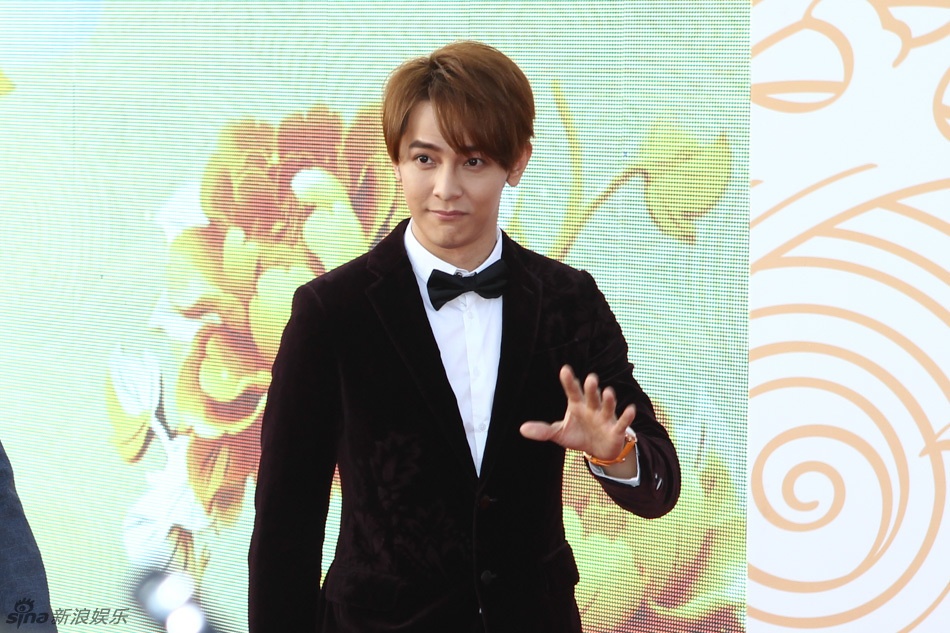 Tài tử Uông Đông Thành khác lạ.