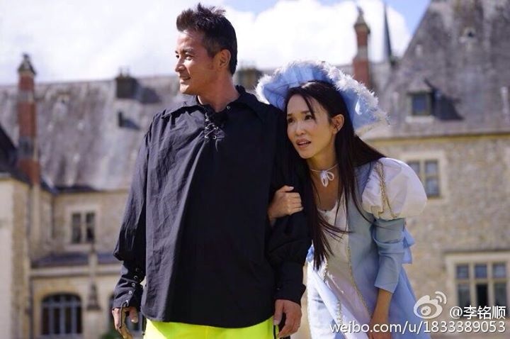 Những hình ảnh lãng mạn bên nhau khi cả hai đều đã ở tuổi ngoài tứ tuần.