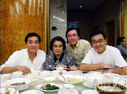 Tần Bái,