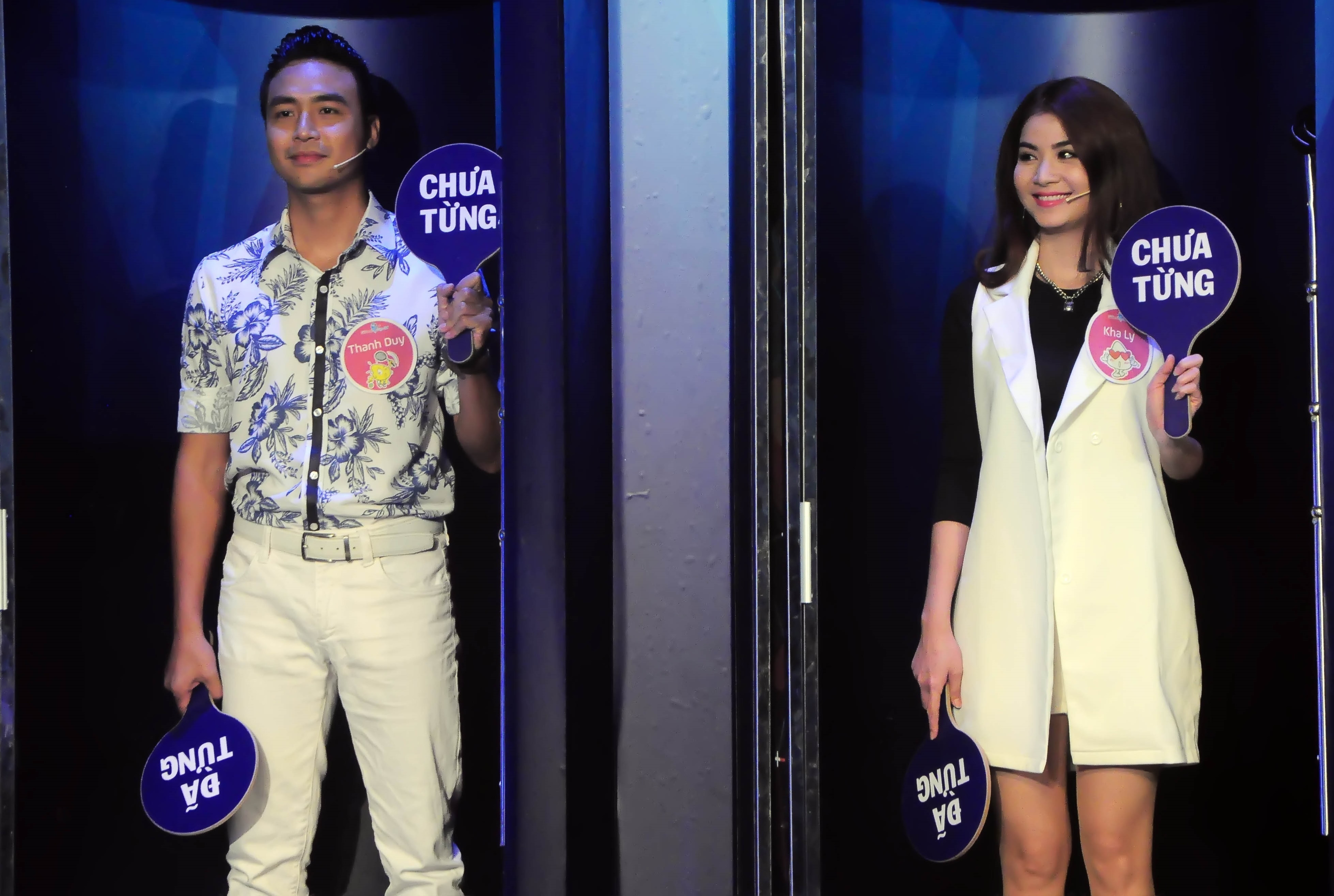 Trước câu hỏi oái ăm do MC Trấn Thành đặt ra: “Có bao giờ Kha Ly nghi ngờ độ nam tính của Thanh Duy chưa?”. Cả hai đều đồng lòng giơ vợt: “Chưa từng”. Kha Ly còn khẳng định: “Tôi tuyệt đối tin tưởng về giới tính của bạn trai”.