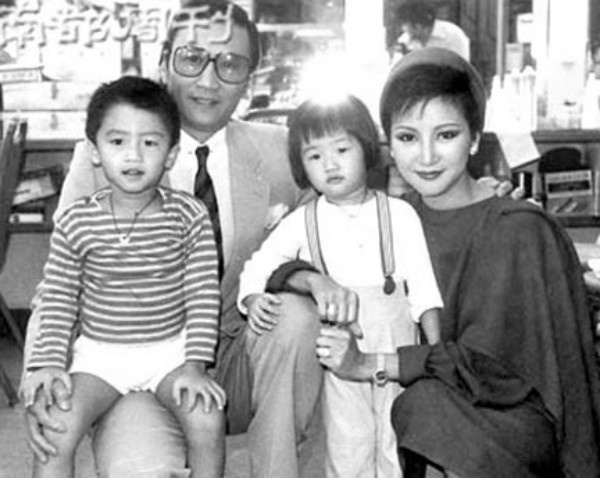 Nhà họ Tạ cha truyền con nối.