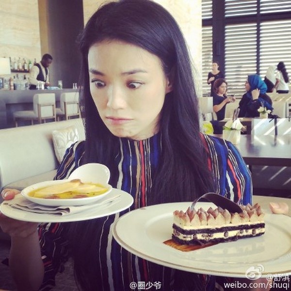 Ảnh chia sẻ của Thư Kỳ khiến Trương Hinh Dư quan tâm.