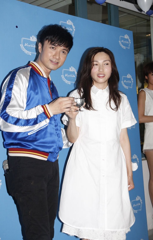 Cổ Cự Cơ và vợ.