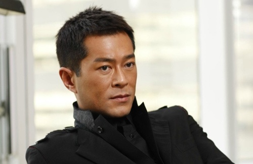 Cổ Thiên Lạc vẫn phong độ dù đã 45 tuổi.