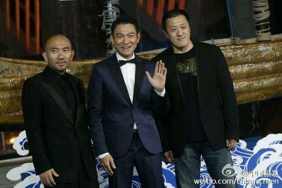 Lưu Đức Hoa nhận giải Nam diễn viên xuất sắc.