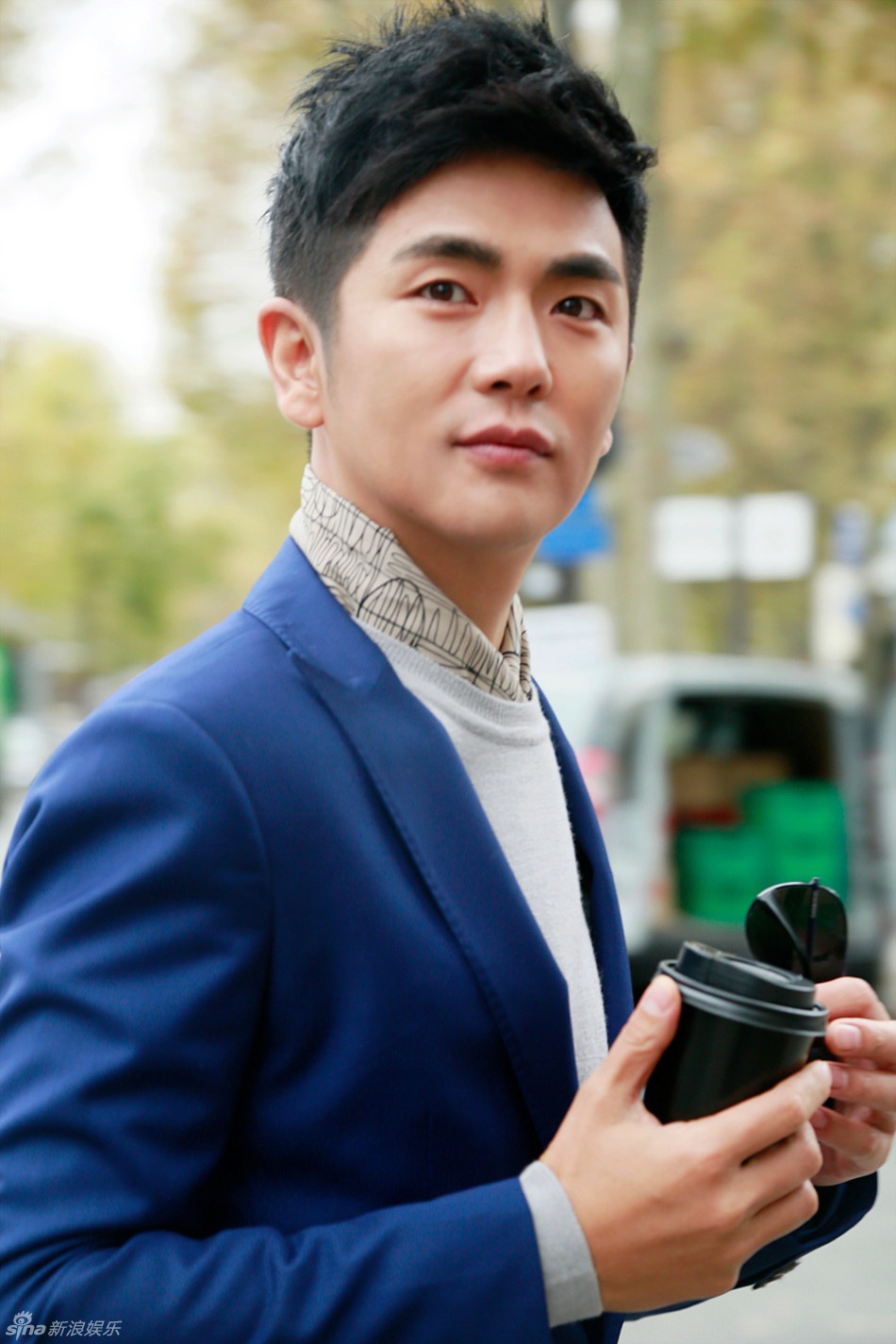 Trương Hiểu Long.