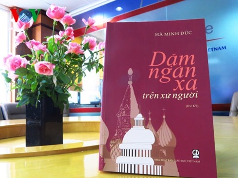 Giao su Ha Minh Duc va tap du ky 'Dam ngan xa xu nguoi' hinh anh