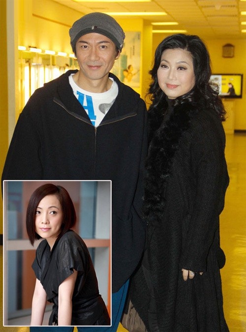 Cuộc hôn nhân của Giang Hoa và Mạch Khiết Văn từng đứng bên bờ vực thẳm khi anh “vướng lưới tình” với người đẹp TVB Đặng Tụy Văn. Tuy nhiên, sau một thời gian, nam diễn viên sinh năm 1963 phủ nhận tình yêu dành cho Tụy Văn khiến cô bị khán giả lên án và nhà đài TVB quay lưng. Khi nhắc vè chuyện xưa, nữ diễn viên Thâm cung nội chiến đã từng nói: “Tôi cả đời không hối tiếc chuyện gì, ân hận duy nhất trong đời là yêu Giang Hoa”.