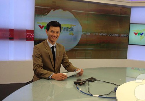 Cai gia phai tra de den thanh cong cua mot MC noi tieng hinh anh