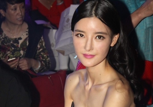 Sieu mau Trung Quoc tu tin sau khi sua cam don hong hinh anh