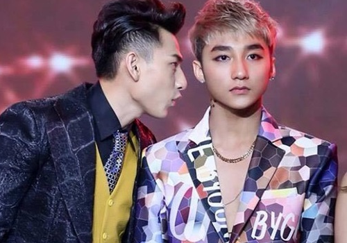 Sao Viet dap tra tin don mau thuan, ran nut hinh anh