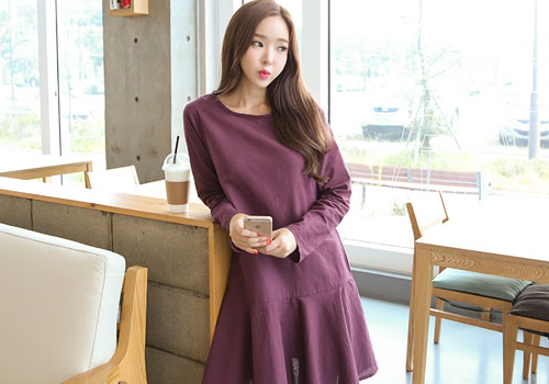 9 dang vay de thuong cho co gai tre don tuan moi hinh anh