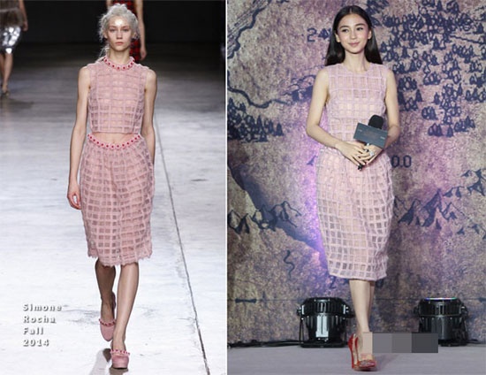 Bộ váy xuyên thấu gam màu pastel từ thương hiệu Simone Rocha cũng lọt vào  